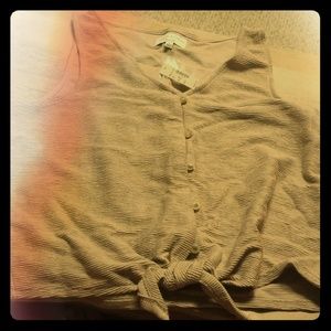 Tie front button down texted tank.